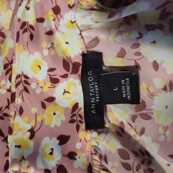 Ann Taylor floral baby doll blouse - Picture 5 of 5